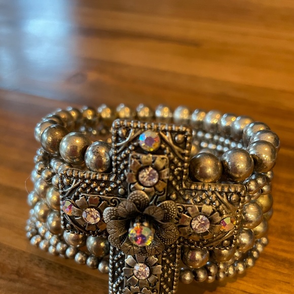 Beaded chunky cuff bracelet with embellished cross - Picture 5 of 5